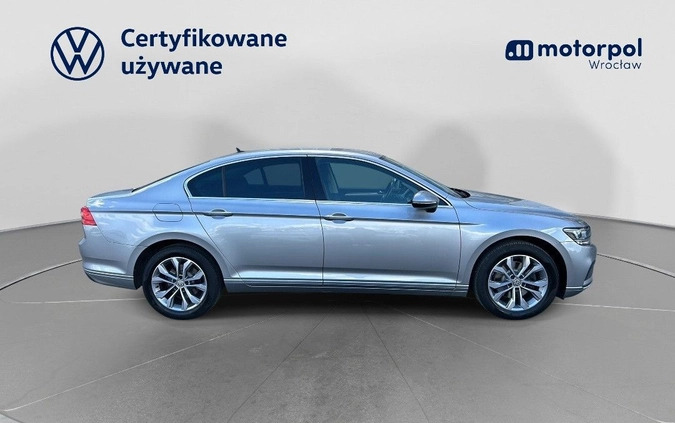 Volkswagen Passat cena 94900 przebieg: 91357, rok produkcji 2019 z Sępólno Krajeńskie małe 466